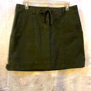 Jones New York sport military green camo mini skirt size 10 NWT
